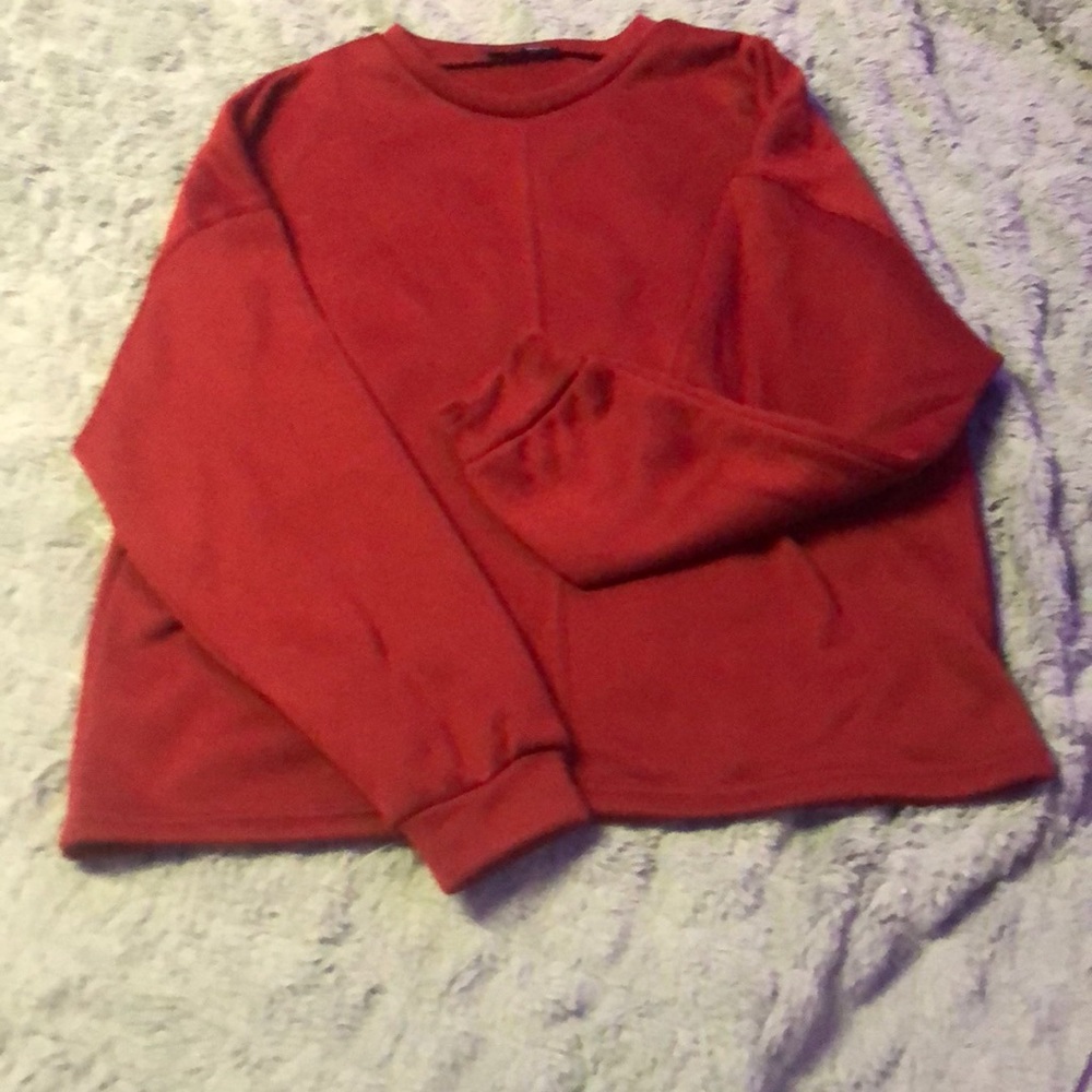 Thin sweater, crewneck, soft on the inside